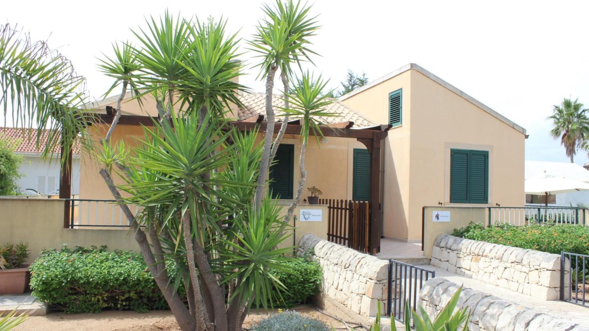Medusa Mdna Marina di Modica Exterior foto