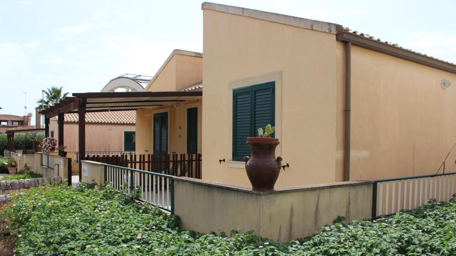 Medusa Mdna Marina di Modica Exterior foto